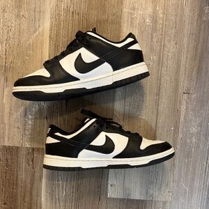 Nike Dunks Low Black and White size 9